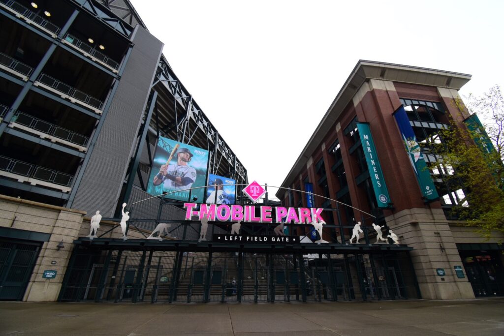 Tーモバイルパーク