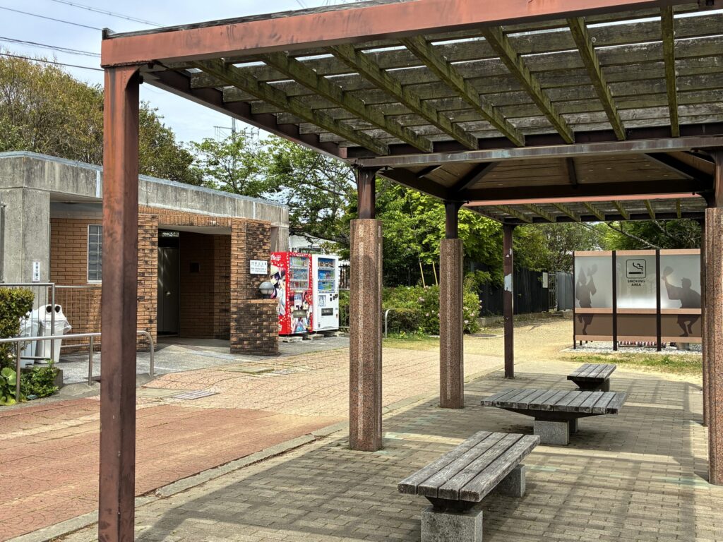 トイレと喫煙所