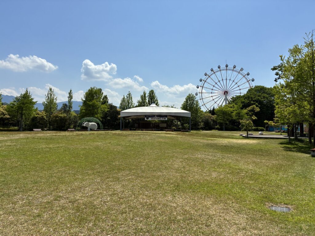 ピクニック広場