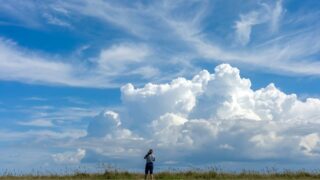青空に雲
