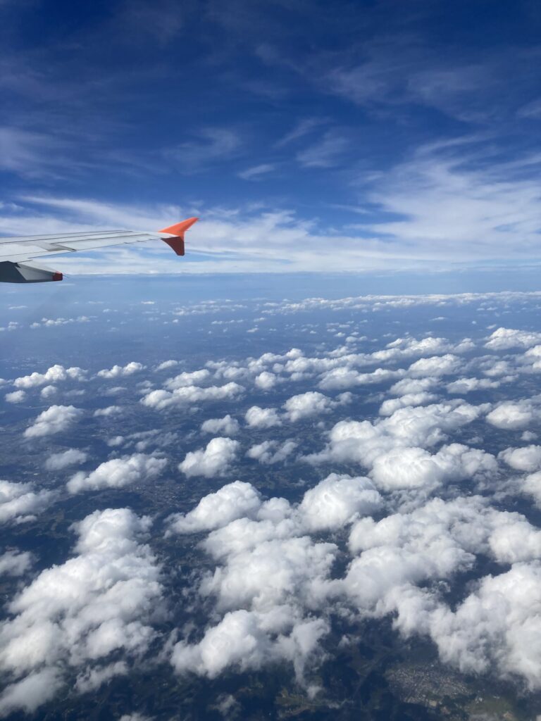 飛行機から見る雲
